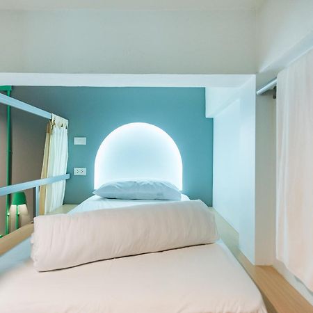 Eco Hostel Phuket Bagian luar foto