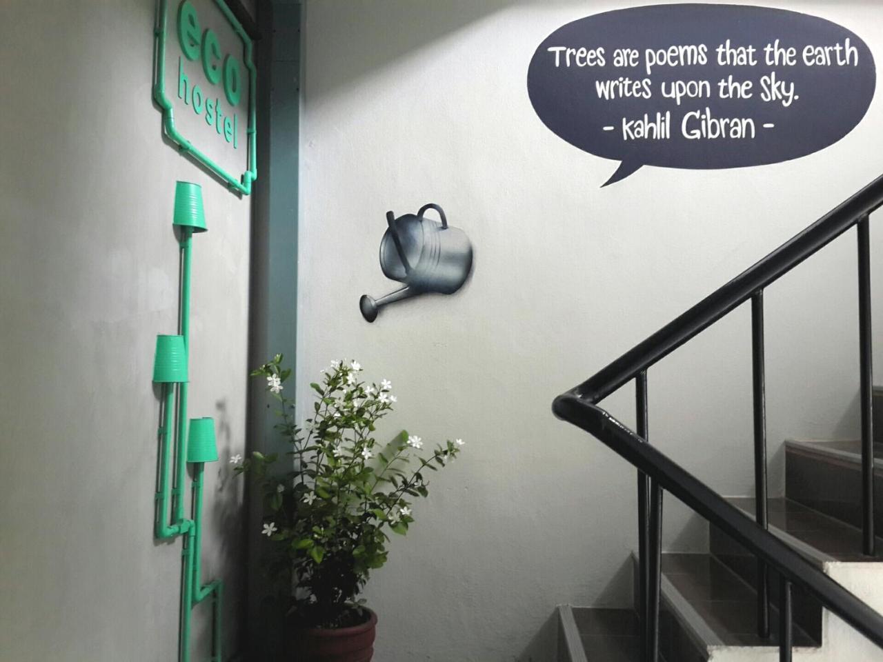 Eco Hostel Phuket Bagian luar foto